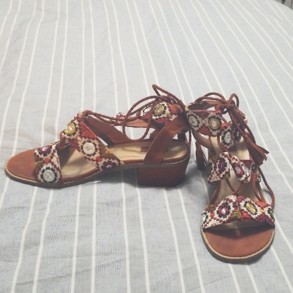 Shoes - Picture 2 of 4
